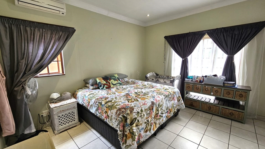 To Let 3 Bedroom Property for Rent in Meerhof North West